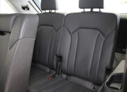 Audi Q7 8