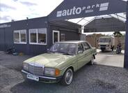 Mercedes-Benz 200 3