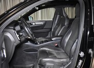Volvo XC40 8