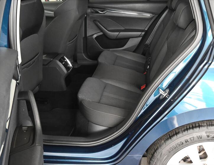 Škoda Octavia 10