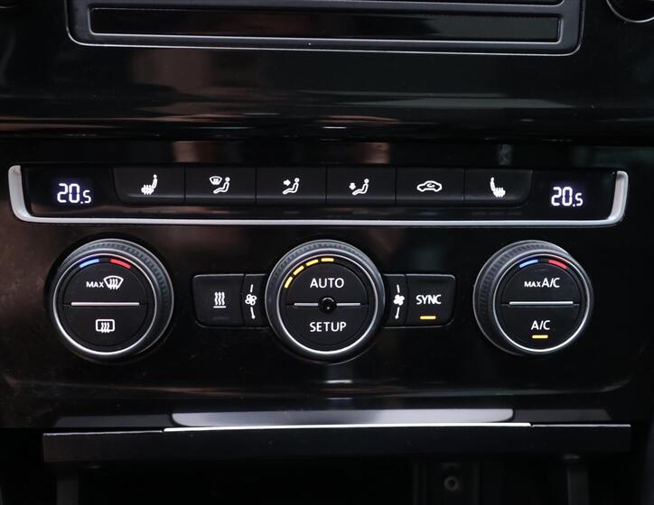 Volkswagen Golf 29
