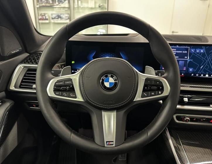 BMW X7 11