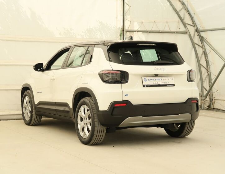 Jeep Avenger 8