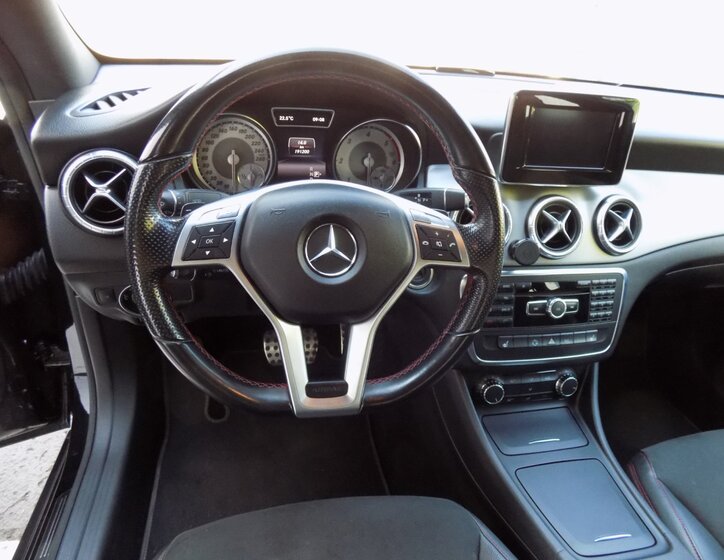 Mercedes-Benz CLA 22