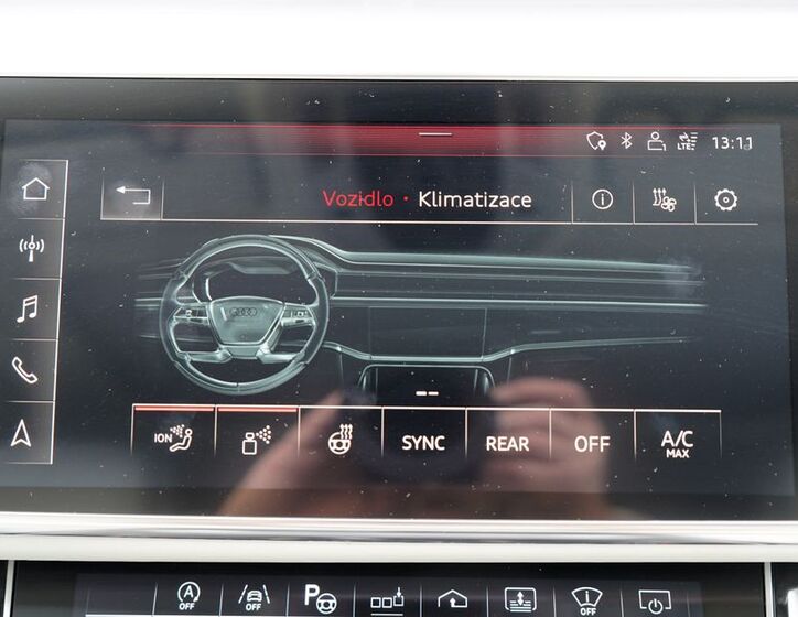 Audi A8 47