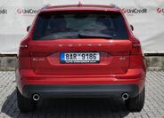 Volvo XC60 4