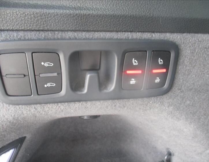 Audi Q7 11