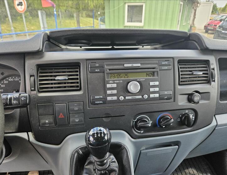 Ford Transit 12