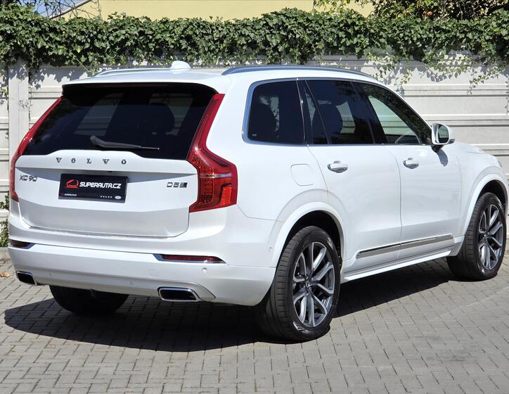 Volvo XC90 6