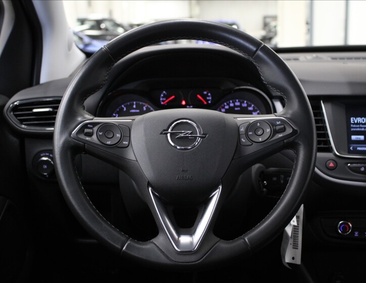 Opel Crossland 9