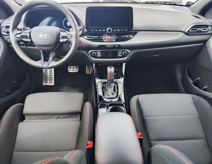 Hyundai i30 13