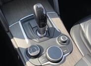 Alfa Romeo Stelvio 24