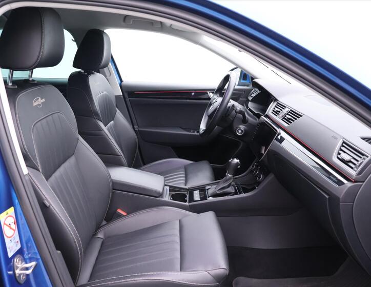 Škoda Superb 12