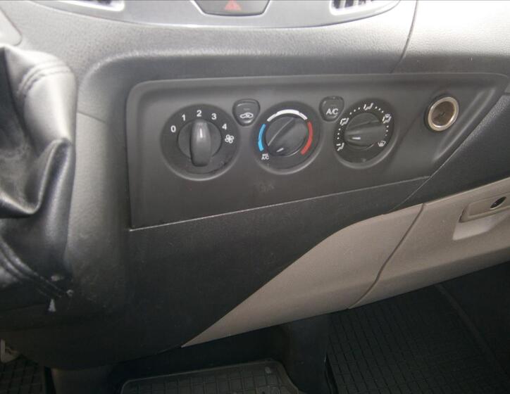 Ford Tourneo Custom 17