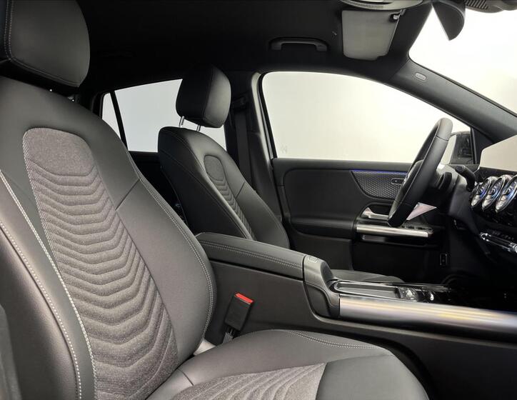 Mercedes-Benz GLA 15