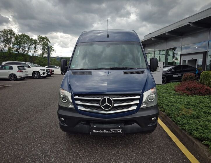 Mercedes-Benz Sprinter 2