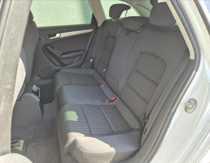 Audi A4 15