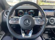 Mercedes-Benz EQB 9