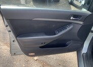 Toyota Avensis 12
