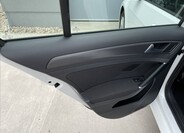 Volkswagen Golf 17