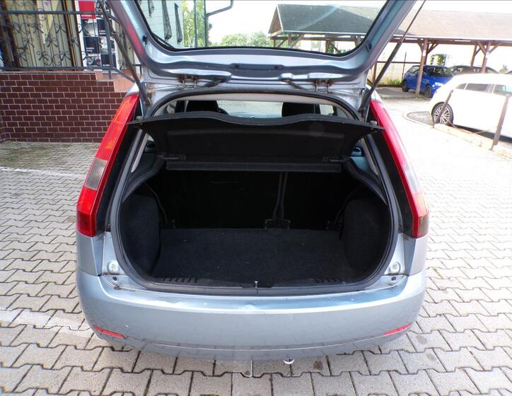 Ford Fiesta 16