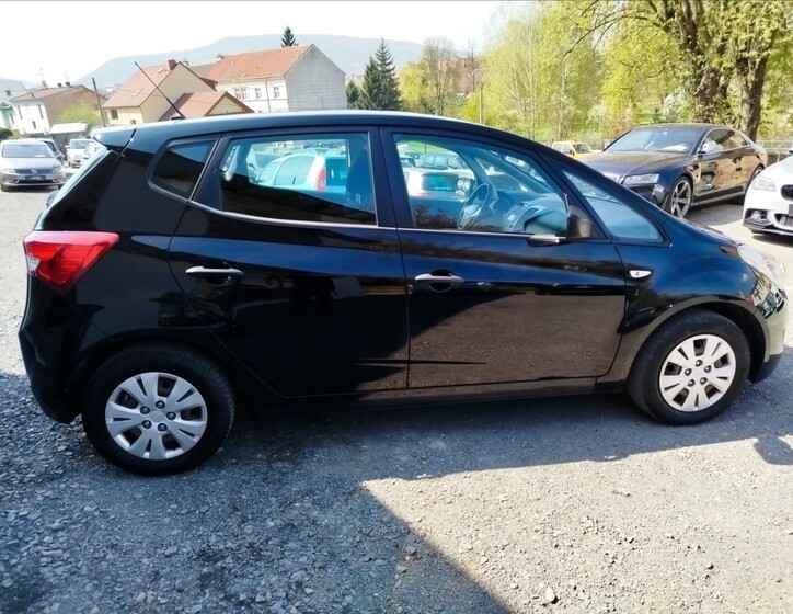Hyundai ix20 6