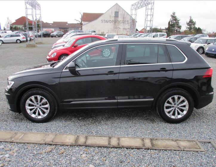 Volkswagen Tiguan 8