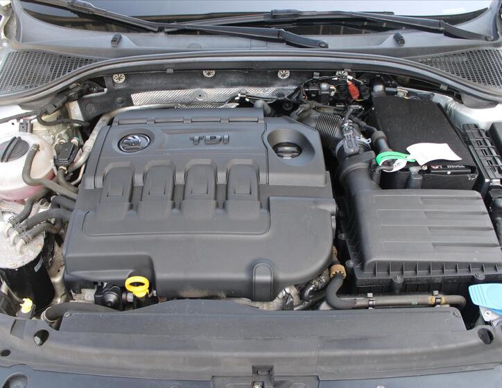Škoda Octavia 16