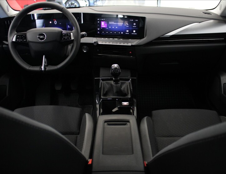 Opel Astra 8