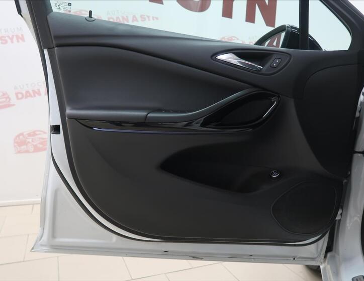Opel Astra 9