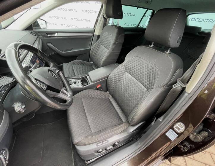 Škoda Superb 10