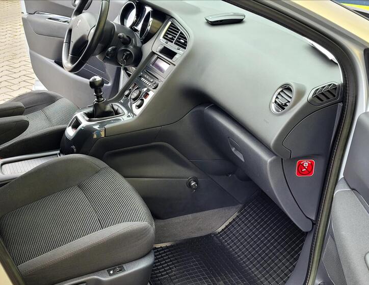 Peugeot 5008 26
