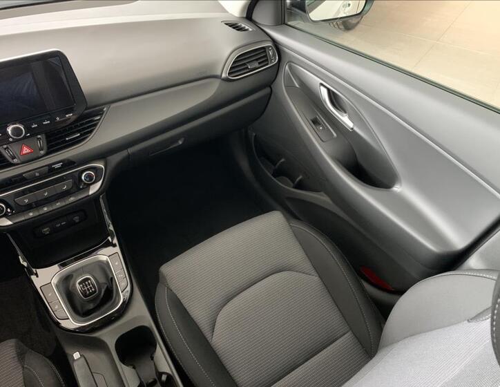 Hyundai i30 17