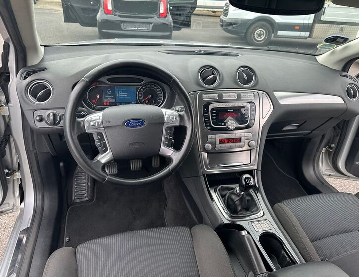 Ford Mondeo 8