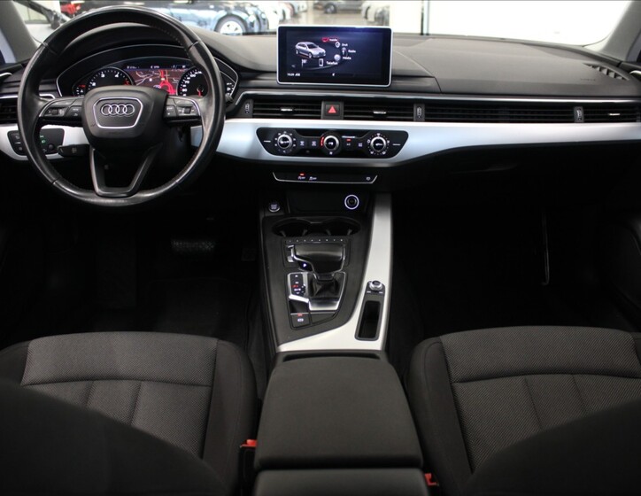 Audi A4 8