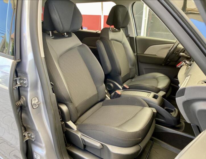 Citroën Grand C4 SpaceTourer 22