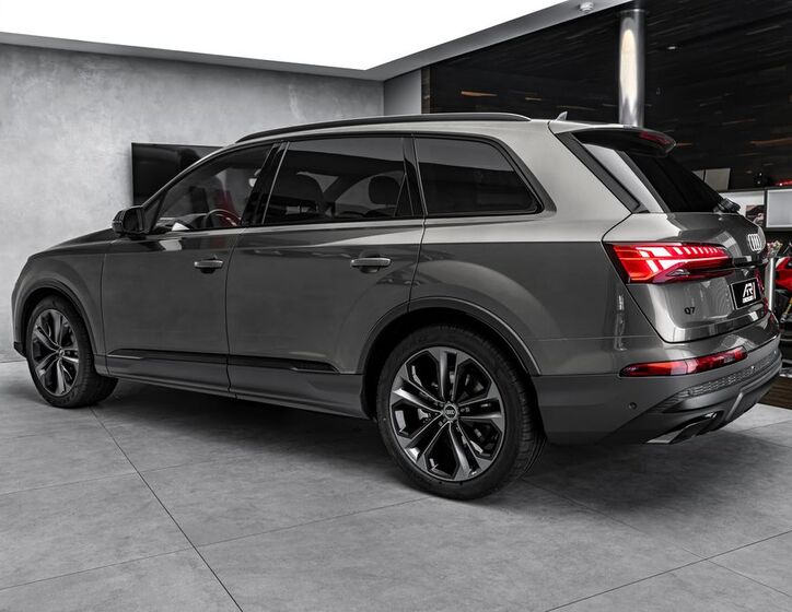 Audi Q7 7