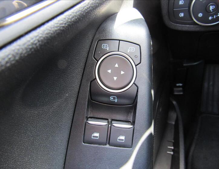 Ford Fiesta 25