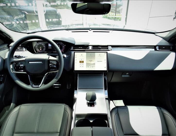 Land Rover Range Rover Velar 12