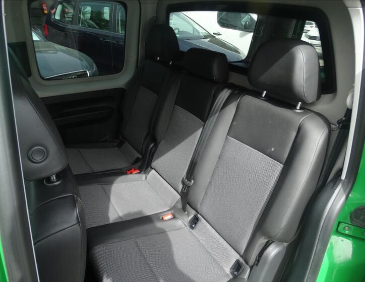 Volkswagen Caddy 33