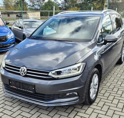 Volkswagen Touran 1