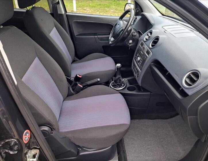 Ford Fusion 11