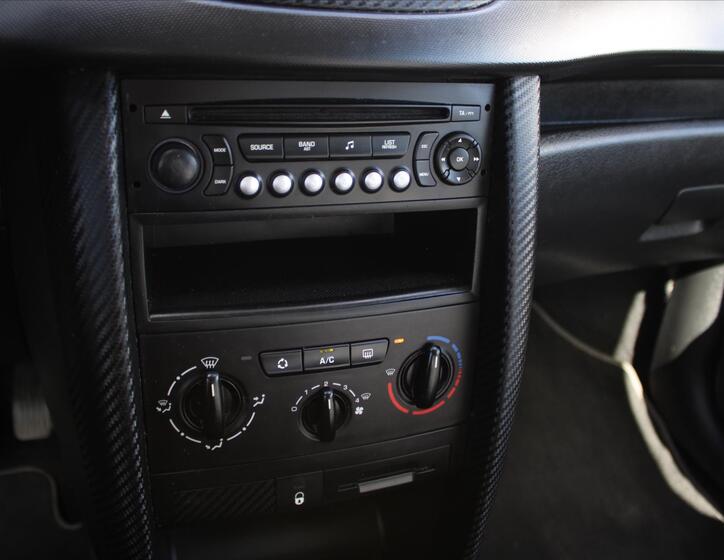 Peugeot 207 17