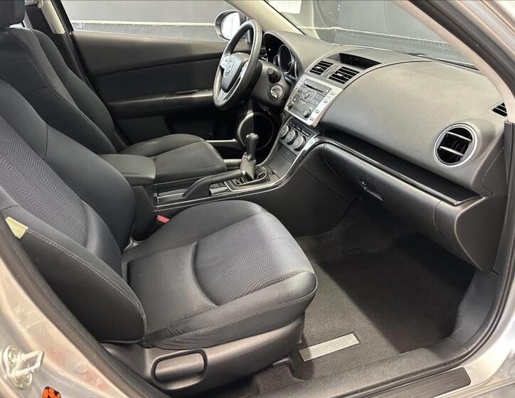 Mazda 6 17