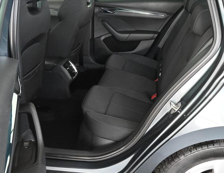 Škoda Octavia 10