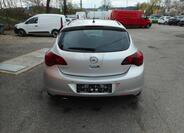 Opel Astra 6