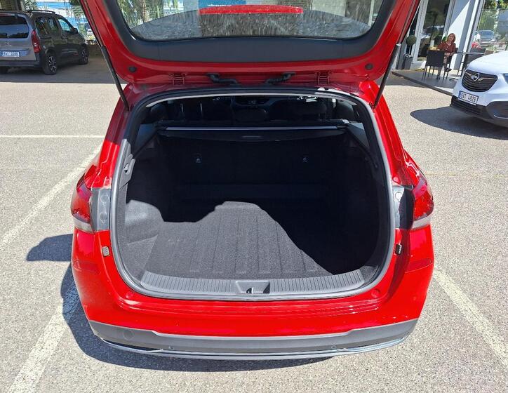 Hyundai i30 4