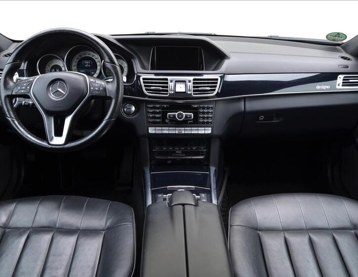 Mercedes-Benz Třídy E 22