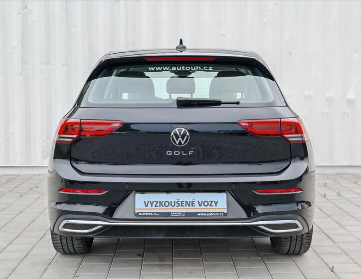 Volkswagen Golf 12