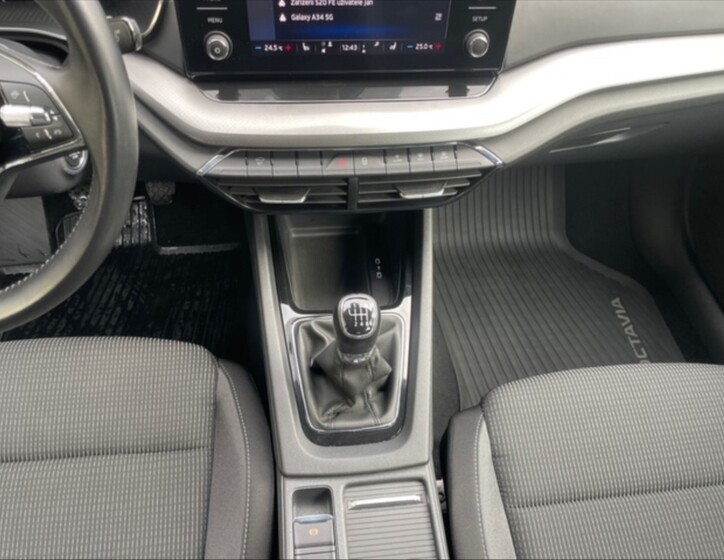 Škoda Octavia 10